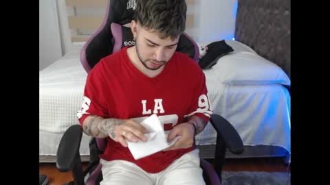 Snapshot of latam_ chatting on 4, 2, 2025 YOUR BABY online show from 4, 2, 2025