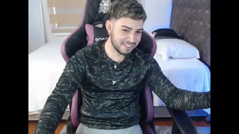 Snapshot of latam_ chatting on 6, 2, 2025 YOUR BABY online show from 6, 2, 2025