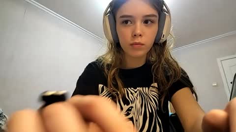 Snapshot of lateshastarnaud chatting on 2, 4, 2026 Linet online show from 2, 4, 2026