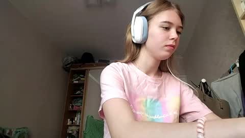Snapshot of lateshastarnaud chatting on 16, 4, 2026 Linet online show from 16, 4, 2026