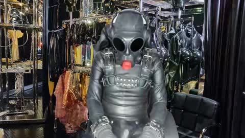 Snapshot of latexlover202 chatting on 29, 3, 2026 latexlover202 online show from 29, 3, 2026