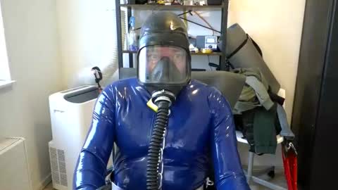 Snapshot of latexslaafboy2 chatting on 9, 10, 2025 latexslaafboy online show from 9, 10, 2025