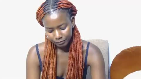 latiffaah_xx online show from 12, 3, 2026