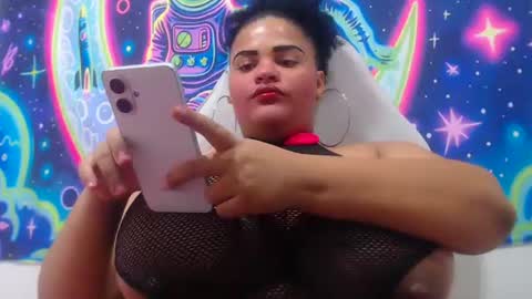 latina_bigboos12 online show from 19, 7, 2026