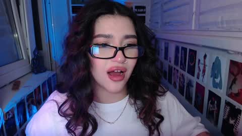 miiiiiiaaaa online show from 31, 1, 2025