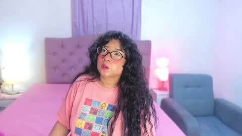 Snapshot of latinabombsheell chatting on 17, 6, 2026 Martina online show from 17, 6, 2026