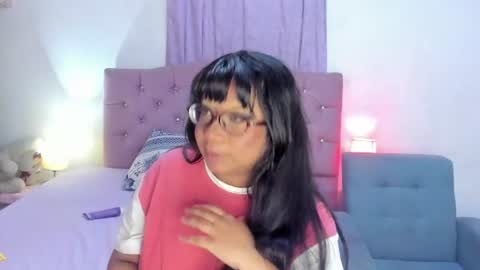 Snapshot of latinabombsheell chatting on 7, 7, 2026 Martina online show from 7, 7, 2026