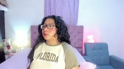 Snapshot of latinabombsheell chatting on 24, 7, 2026 Martina online show from 24, 7, 2026