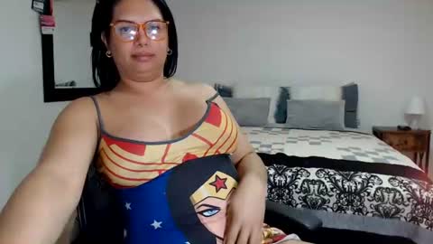 Snapshot of latinaflower_ts chatting on 16, 7, 2026 FLOR SALVAJE online show from 16, 7, 2026