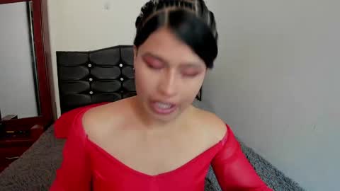 Snapshot of latinaqueen023 chatting on 29, 5, 2026 Luna online show from 29, 5, 2026