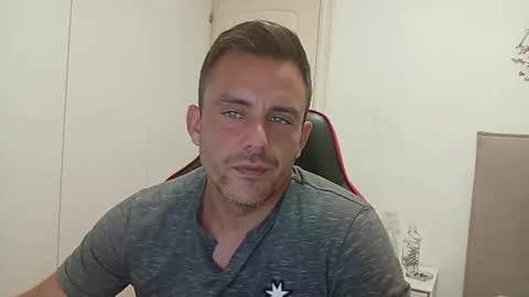 LatinBlueBoy online show from 9, 9, 2025