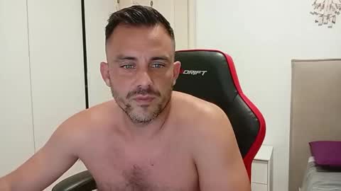LatinBlueBoy online show from 17, 9, 2025