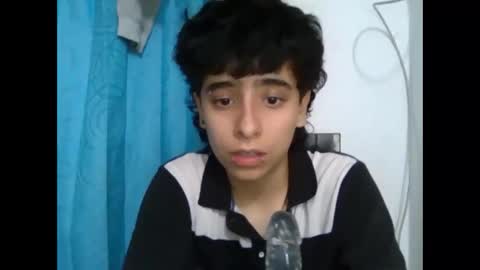 Snapshot of latinheatx22 chatting on 1, 5, 2026 latinheatx22 online show from 1, 5, 2026