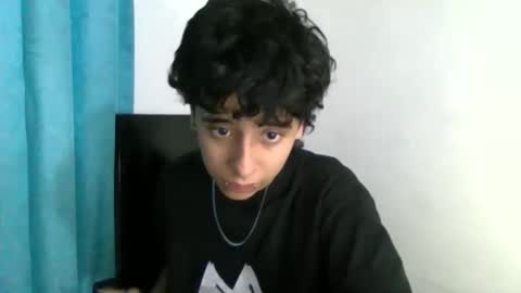 Snapshot of latinheatx22 chatting on 7, 5, 2026 latinheatx22 online show from 7, 5, 2026
