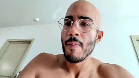 Snapshot of latinomixedbbc chatting on 28, 10, 2025 latinomixedbbc online show from 28, 10, 2025