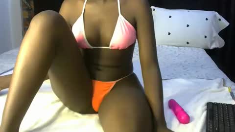 Snapshot of latoya_shines chatting on 18, 3, 2026 latoya_shines online show from 18, 3, 2026