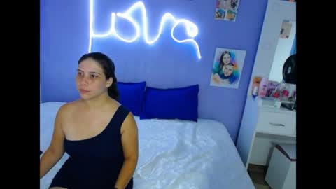 Snapshot of lau_zimmerman19 chatting on 1, 5, 2026 lau_zimmerman19 online show from 1, 5, 2026