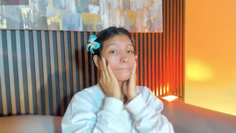 Laura online show from 23, 10, 2025