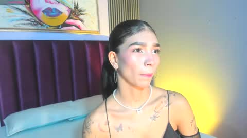 Snapshot of laura_aristizabal_19 chatting on 3, 5, 2026 Laura online show from 3, 5, 2026