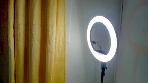 Laura Bassi online show from 3, 3, 2026