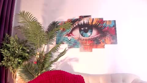 Snapshot of laura_coy chatting on 12, 7, 2026 Laura online show from 12, 7, 2026