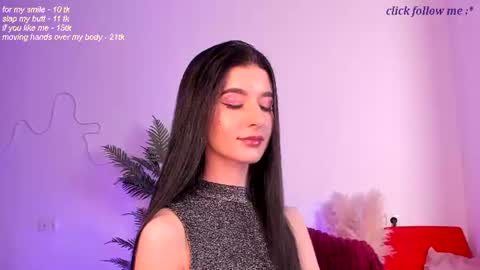 Snapshot of laura_coy chatting on 28, 7, 2026 Laura online show from 28, 7, 2026