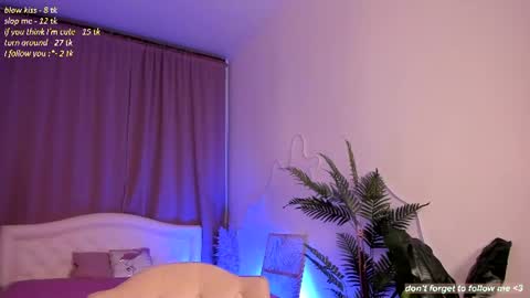 Snapshot of laura_coy chatting on 30, 7, 2026 Laura online show from 30, 7, 2026