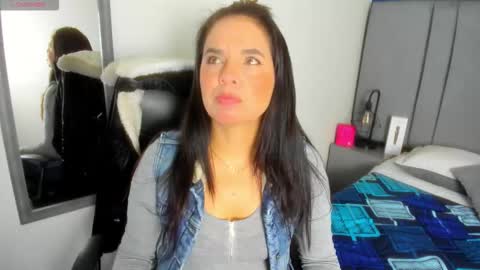 laura hotties online show from 2, 2, 2026