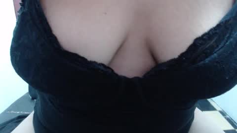  Laura  online show from 20, 2, 2026