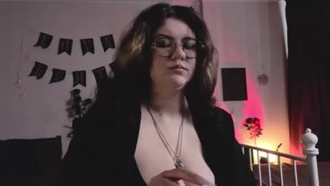 Snapshot of laura_karamazov chatting on 18, 2, 2026 Miss Laura online show from 18, 2, 2026