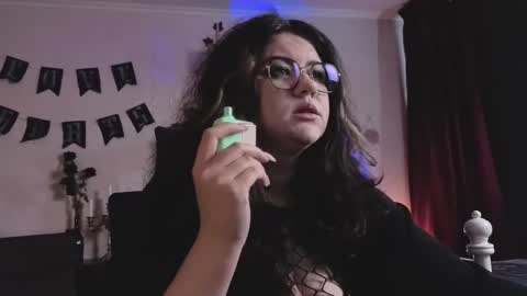 Snapshot of laura_karamazov chatting on 19, 2, 2026 Miss Laura online show from 19, 2, 2026