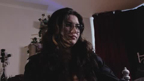 Snapshot of laura_karamazov chatting on 25, 2, 2026 Miss Laura online show from 25, 2, 2026