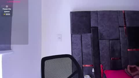 Laura Rose online show from 31, 1, 2025