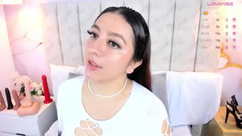 Laura Smith online show from 13, 12, 2025