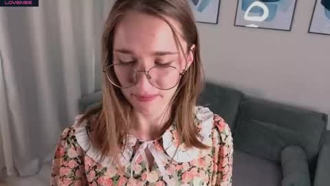 Snapshot of lauracollins__ chatting on 23, 5, 2026 May online show from 23, 5, 2026