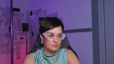 lauradavidsons online show from 13, 9, 2025