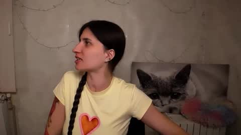 Snapshot of lauradre_ chatting on 21, 5, 2026 Laura online show from 21, 5, 2026