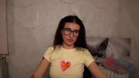 Snapshot of lauradre_ chatting on 29, 5, 2026 Laura online show from 29, 5, 2026