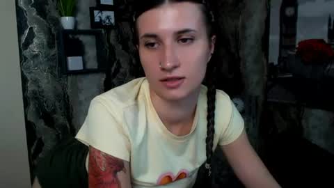 Snapshot of lauradre_ chatting on 26, 6, 2026 Laura online show from 26, 6, 2026