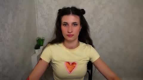 Snapshot of lauradre_ chatting on 27, 6, 2026 Laura online show from 27, 6, 2026