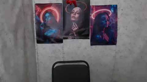 Snapshot of lauradre_ chatting on 6, 7, 2026 Laura online show from 6, 7, 2026