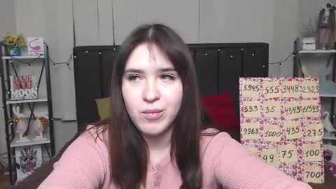 LauraHlot online show from 5, 2, 2025