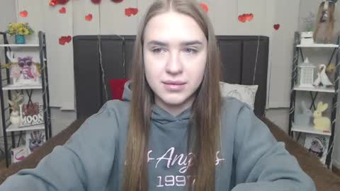 Snapshot of laurahlot chatting on 3, 5, 2026 LauraHlot online show from 3, 5, 2026