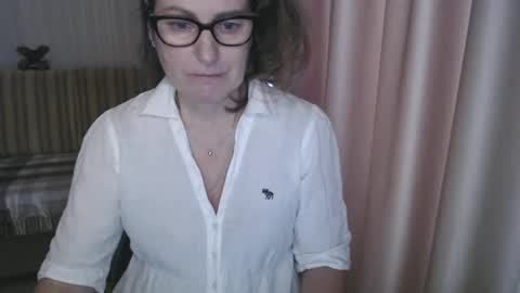 Lauraoven1 online show from 7, 3, 2025