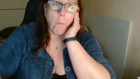 laureanne online show from 24, 2, 2025