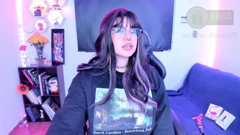  Im Lauren  independent model   online show from 4, 1, 2025