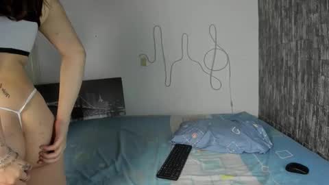Snapshot of lauren_gold_x chatting on 11, 5, 2026 lauren_gold_x online show from 11, 5, 2026