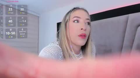 Snapshot of laurenclark1 chatting on 1, 3, 2026 laurenclark1 online show from 1, 3, 2026