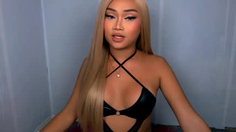 chloe3 online show from 12, 10, 2025