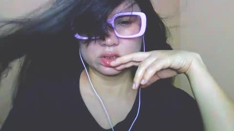 Snapshot of laurengirls1 chatting on 16, 3, 2026 onlyfan laureng7 - 7 laureng2 online show from 16, 3, 2026